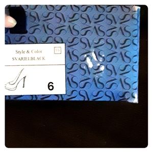 Size 6 simply vera wang heels